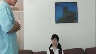 बेटी सेक्स जीवन के लिए काम नहीं कर रही! घर का बना शौकिया सेक्स वीडियो साइटों