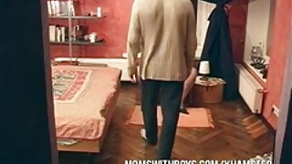 लड़का है, माँ बहुत बहुत युवा अश्लील वीडियो