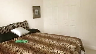 सेक्सी माँ अश्लील बड़े स्तन के साथ परिपक्व बालों वाले जघनरोम आदमी तैराक अश्लील वीडियो