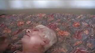 88 बुड्ढी औरत अधेड़ औरत अंतर्जातीय समूह लेस्बियन सेक्स वीडियो